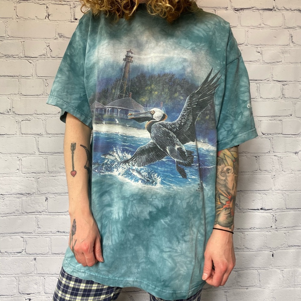 The Mountain Stork Graphic Tee !